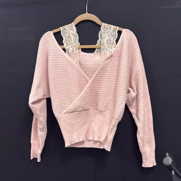 Pink V-neck sweater with lace details. Size small. - Picture 2 of 2